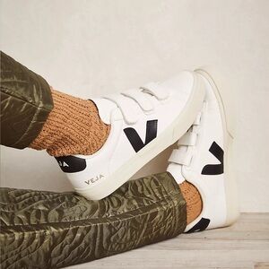 VEJA Recife 3-Lock Women’s Sneakers - White/Black Size 7 (EU 38) RETRO Inspired